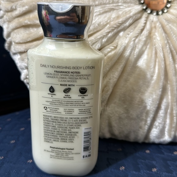 BATH & BODY WORKS SET. . . WHITE CITRUS SCENT - Picture 6 of 6